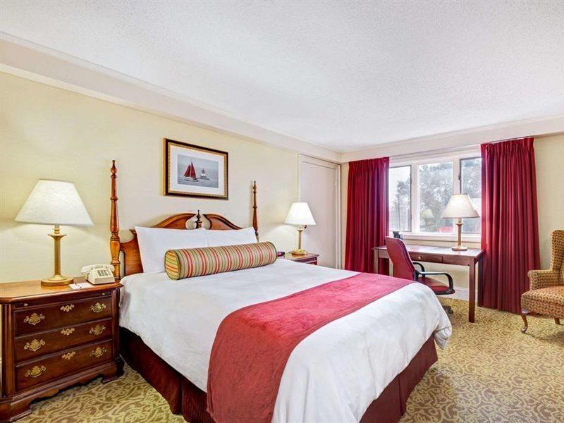 Ramada By Wyndham Seekonk Providence Area Exterior photo