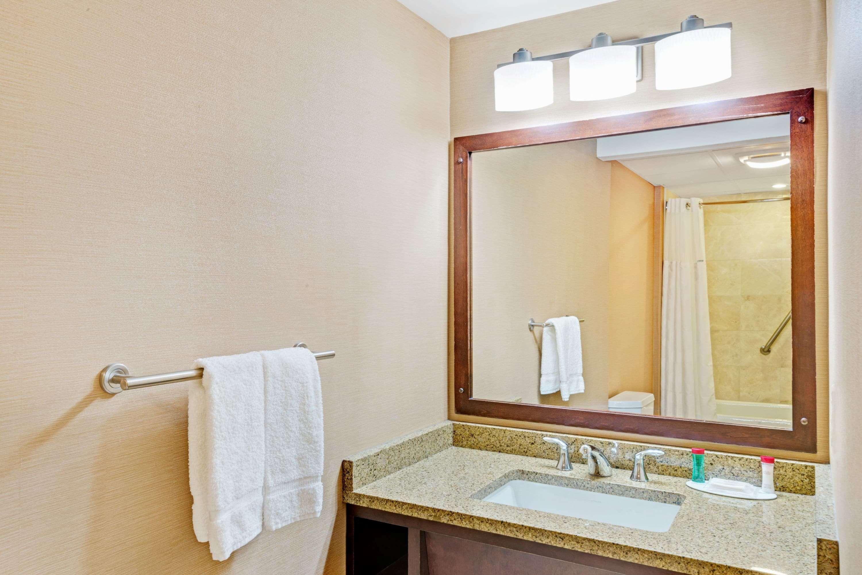Ramada By Wyndham Seekonk Providence Area Exterior photo
