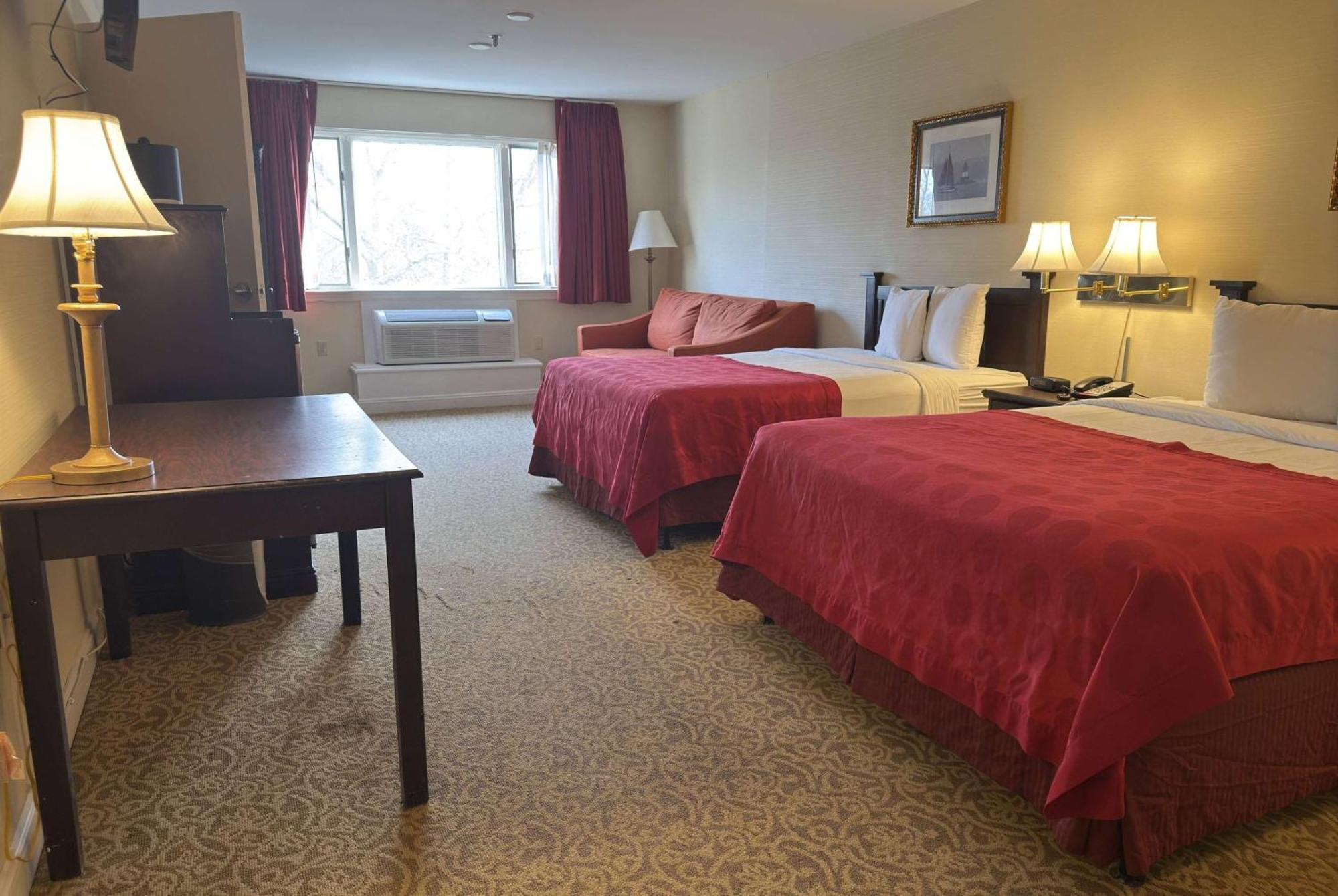 Ramada By Wyndham Seekonk Providence Area Exterior photo