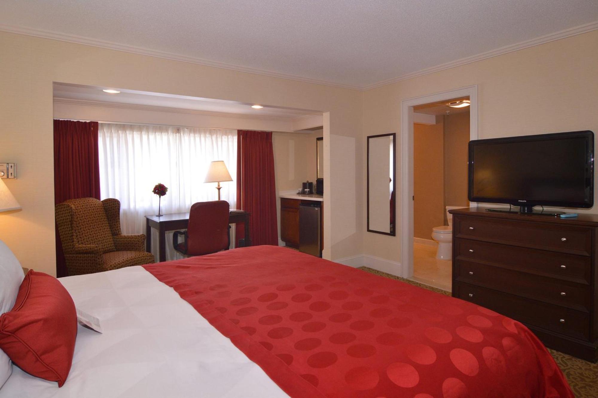 Ramada By Wyndham Seekonk Providence Area Exterior photo